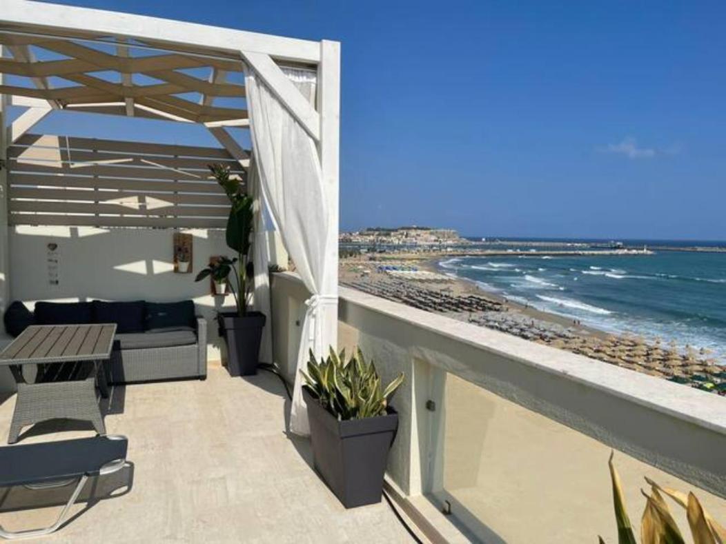 Nathalie'S Beachfront Apartment Réthymnon Extérieur photo